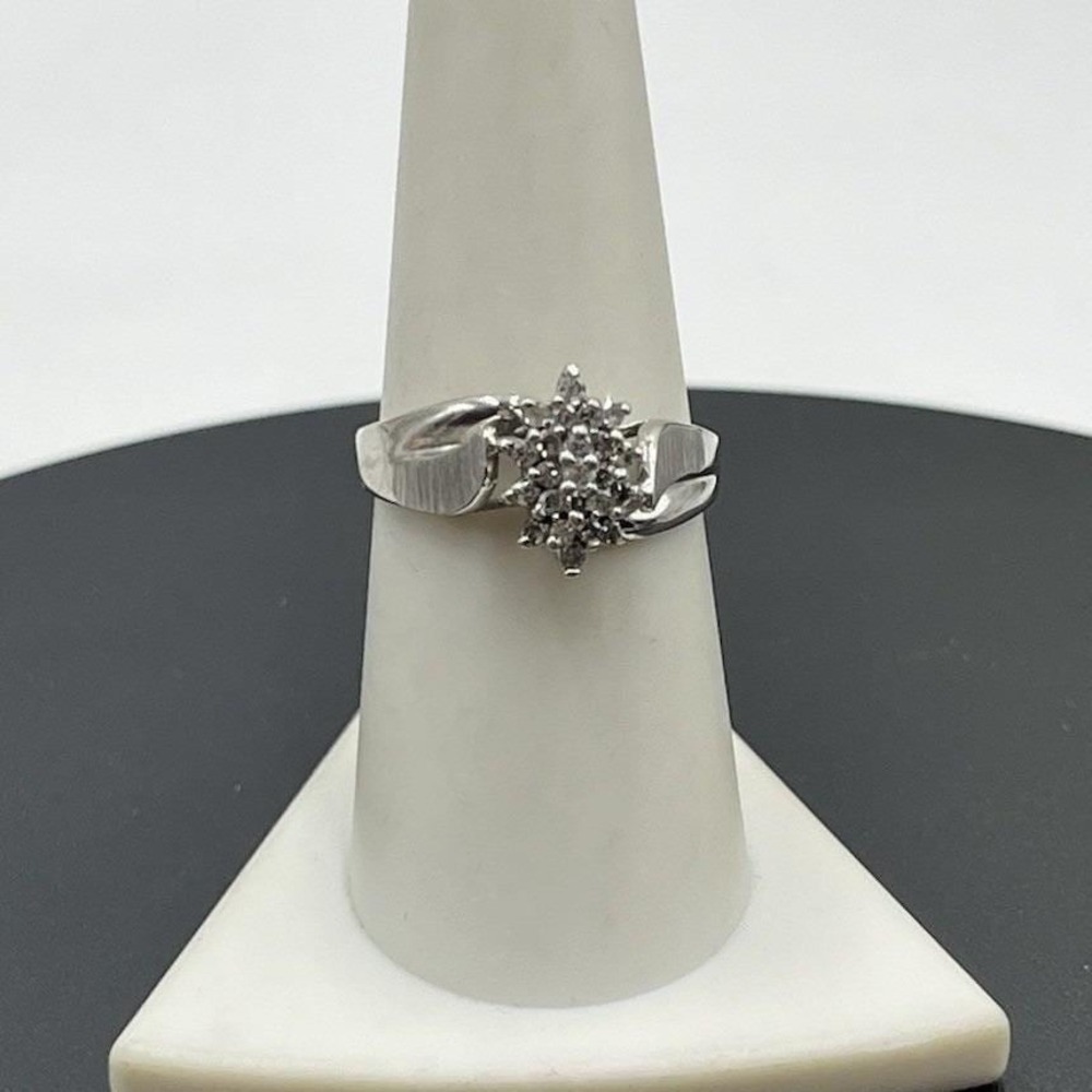 14K White Gold Vintage Diamond Cluster Cocktail Size 8 Wedding Engagement
Ring